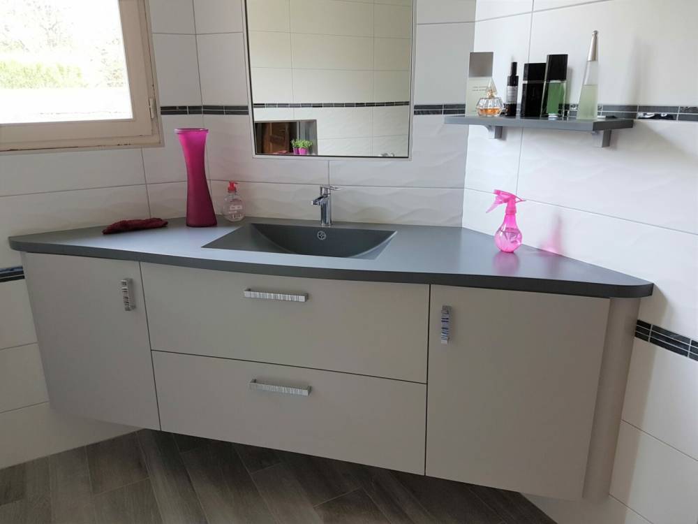 Meuble-vasque-integre-gris