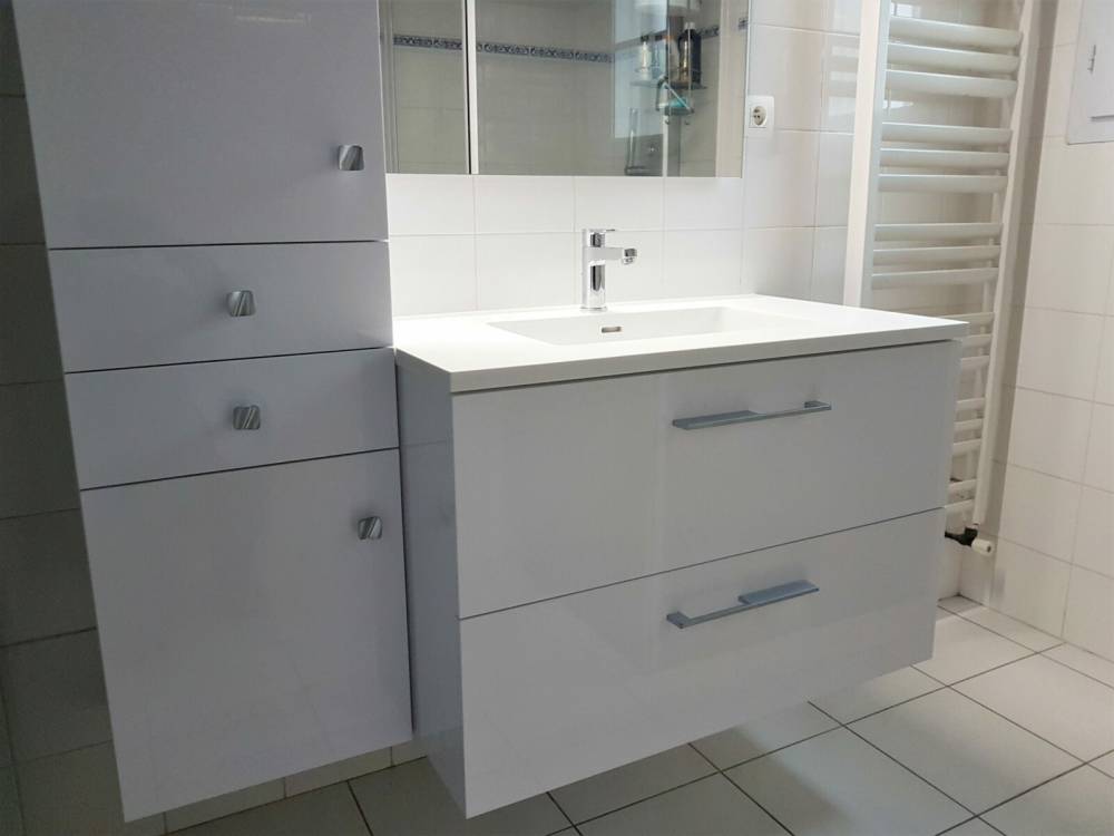 Meubles-salle-de-bain-blanc