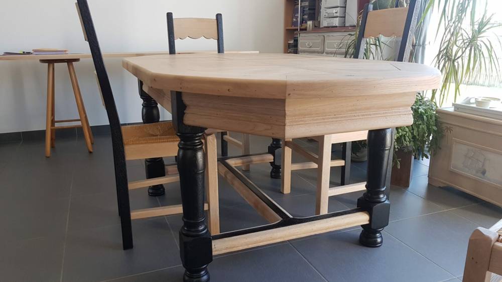 Renovation-table-bois-clair-noir
